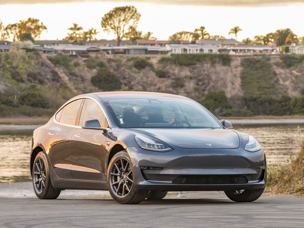Тест-драйв Tesla Model 3 Performance - 1