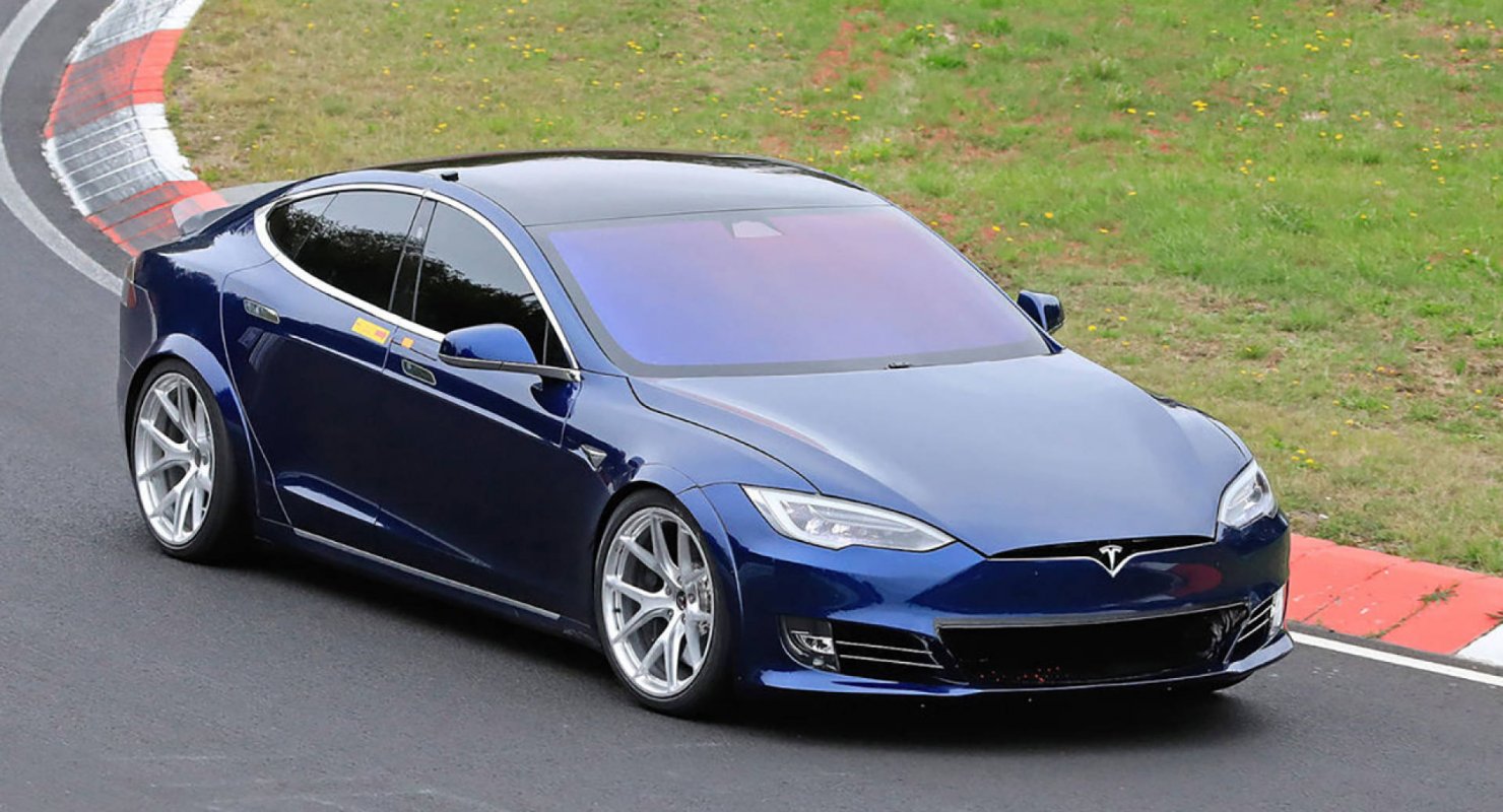 Тест-драйв Tesla Model S Plaid - 1