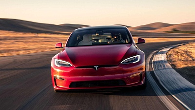 Тест-драйв Tesla Model S Plaid