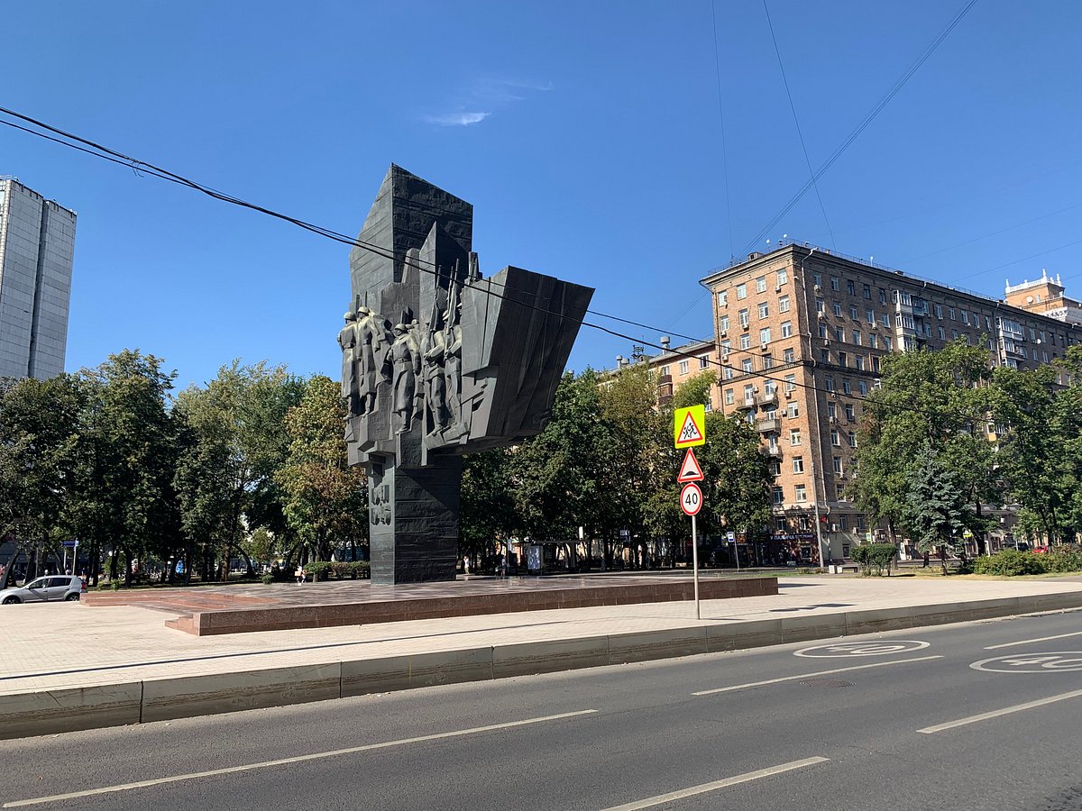 Памятник Ополченцам Пролетарского района - 7