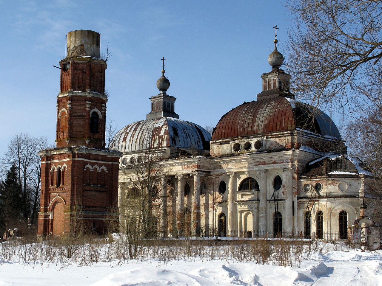 Храм Казанской иконы Божией Матери в селе Ярополец - 1