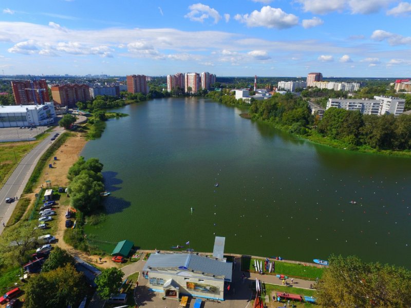 Река Серебрянка и лодочная станция в городе Пушкино - 3