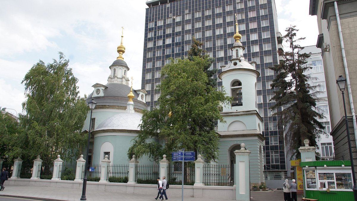 Храм святых бессребреников и чудотворцев Космы и Дамиана на Маросейке - 3
