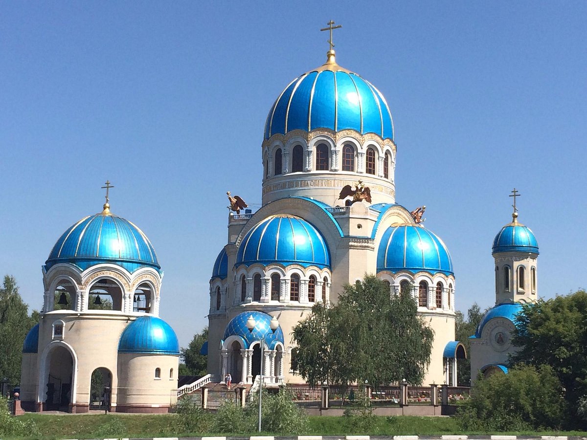 Храм Троицы Живоначальной в честь тысячелетия Крещения Руси - 1