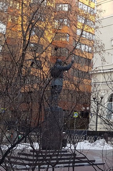 Памятник А.В. Александрову - 4