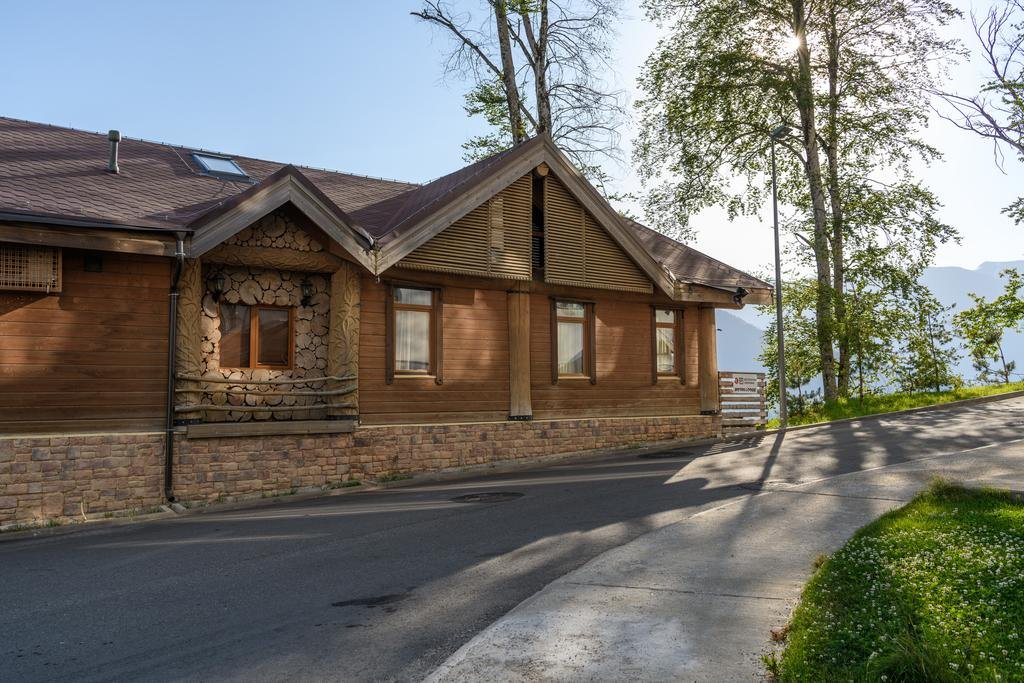 Шале Big Family Chalet with Jacuzzi - 2