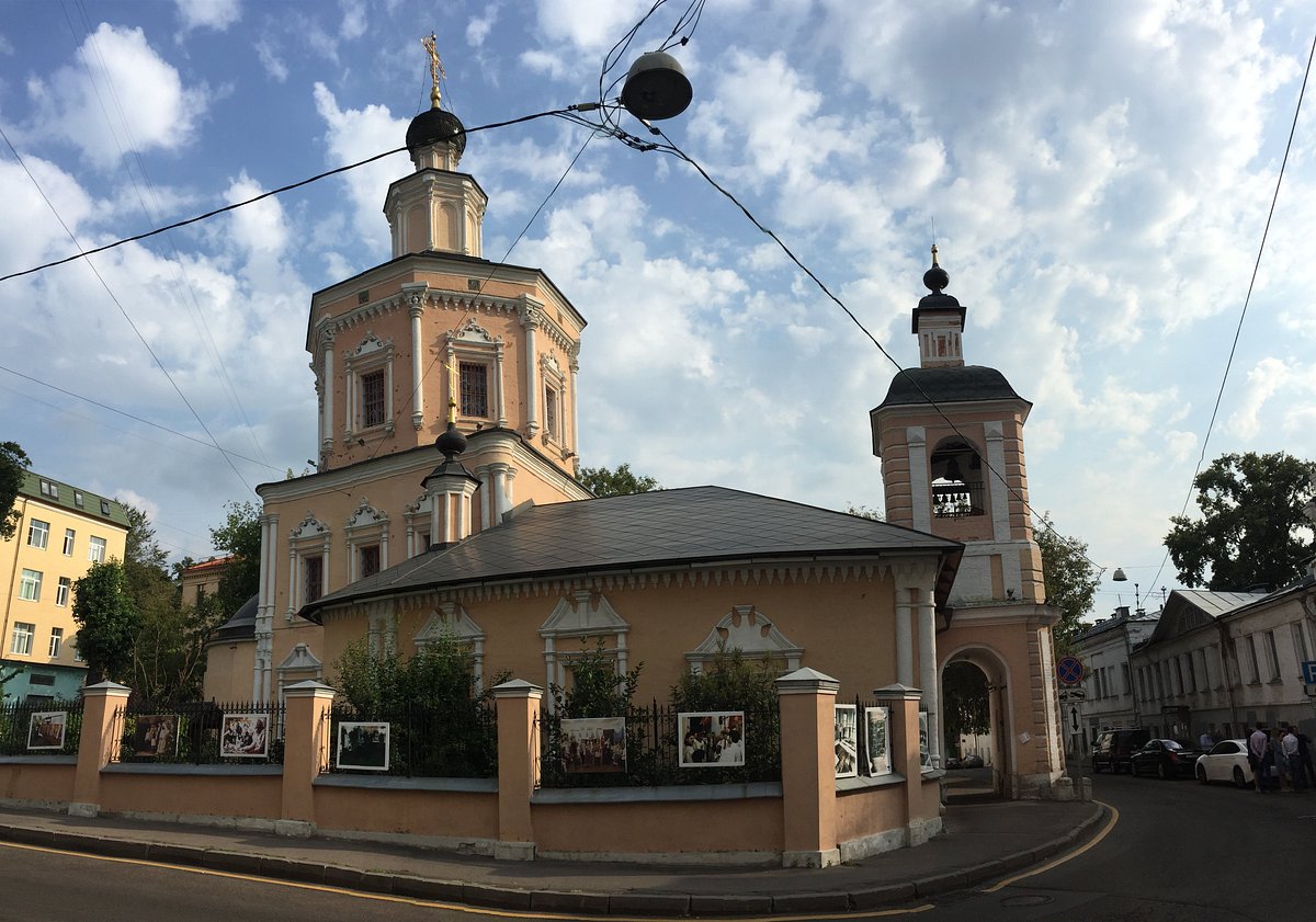 Храм Живоначальной Троицы в Хохлах - 1