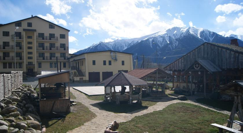 Гостиничный комплекс Yeti House - 1