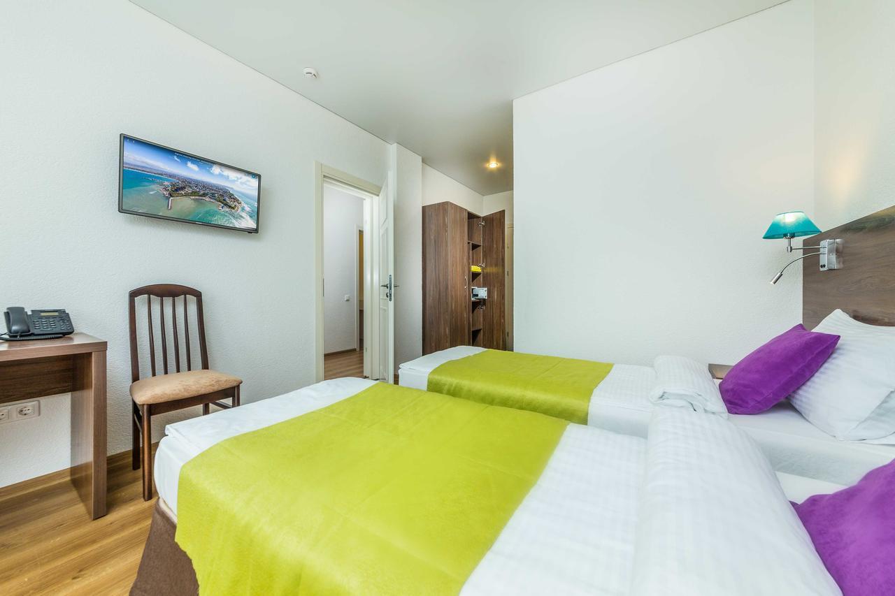 Отель Sea Breeze Resort - 3