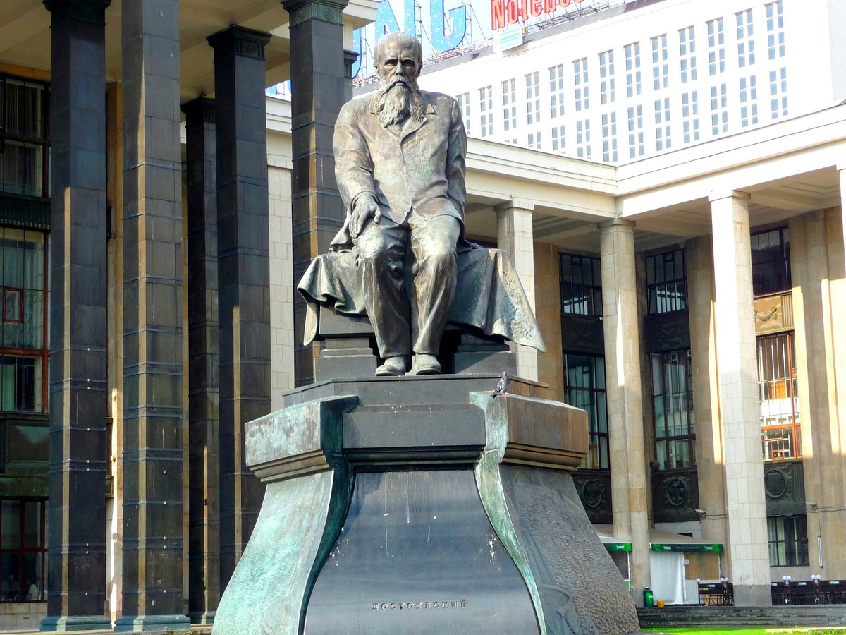 Памятник Ф. М. Достоевскому - 8