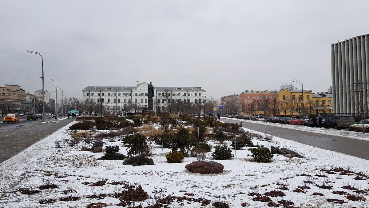 Памятник князю Даниилу Московскому - 4