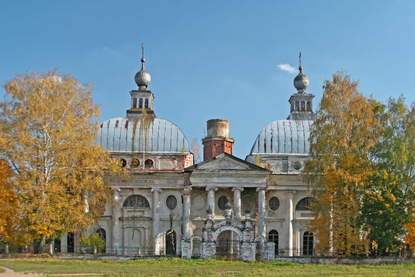 Храм Казанской иконы Божией Матери в селе Ярополец - 4