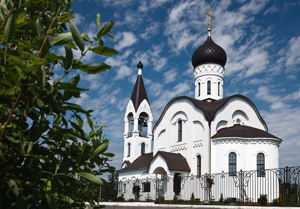 Храм Воскресения Христова в Толстопальцево - 1