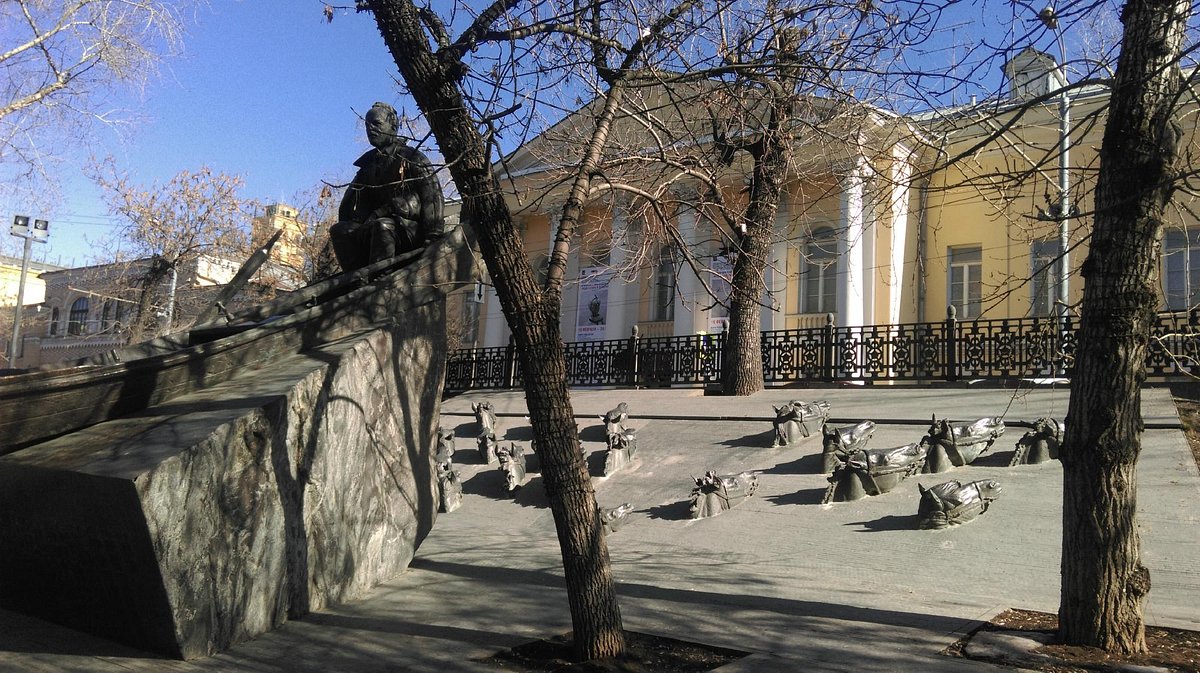 Памятник Михаилу Шолохову - 7