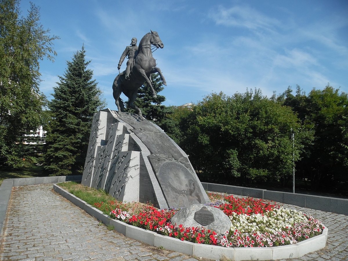 Памятник генералу Михаилу Скобелеву - 1