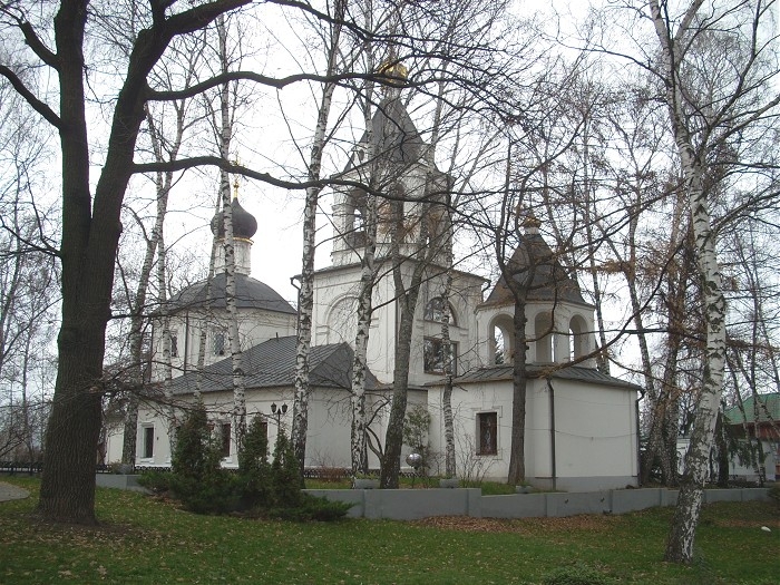 Храм Ризоположения Пресвятой Богородицы в Леоново - 1