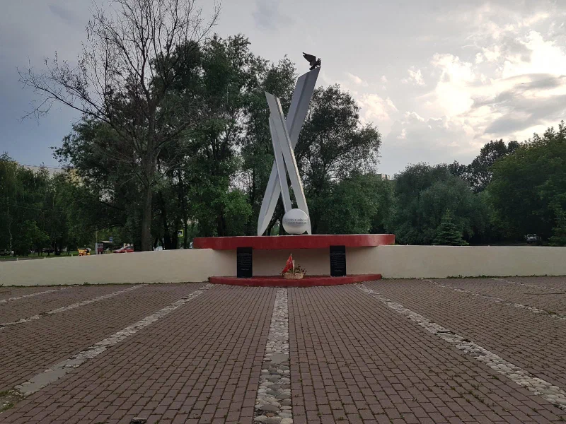 Памятник солдатам Отечества 20-го столетия - 2