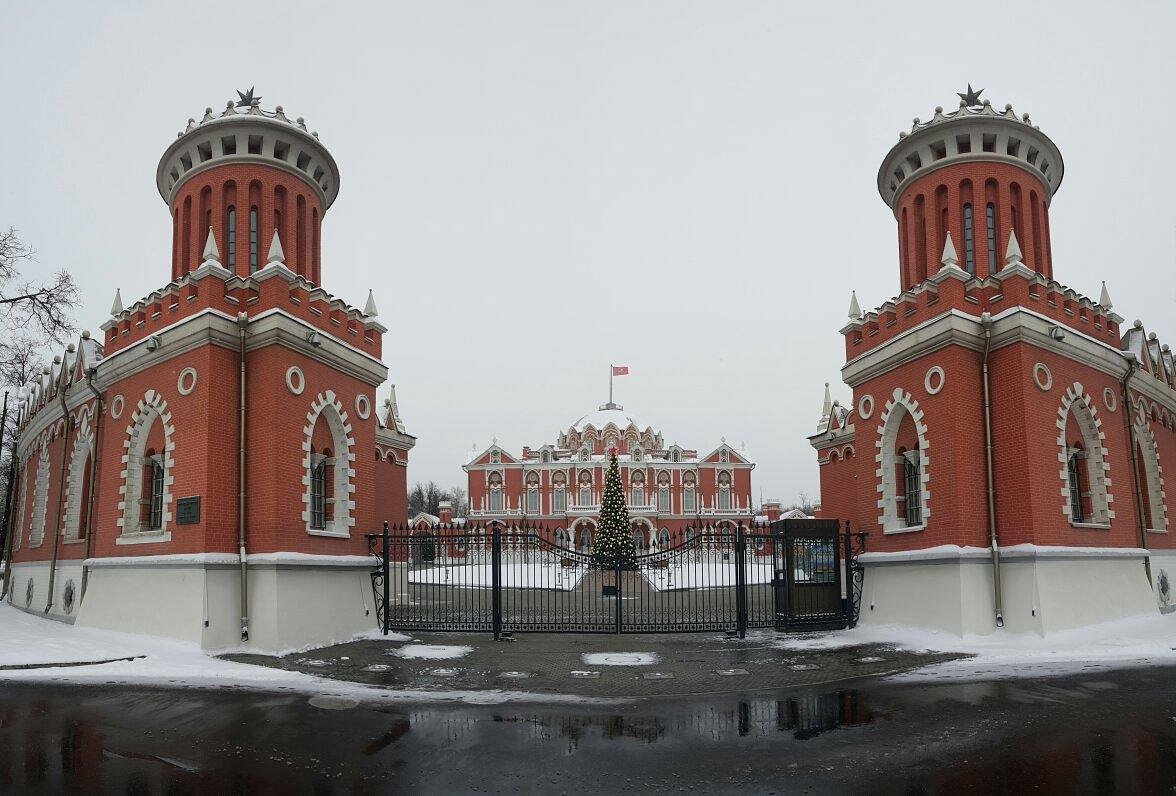 Петровский путевой дворец - 2