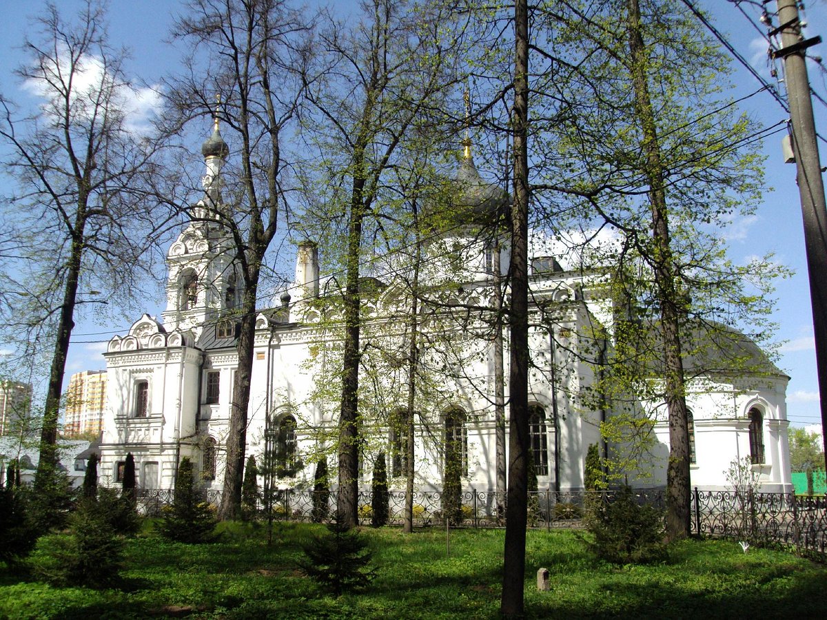 Храм Успения Пресвятой Богородицы в Троице-Лыково - 2