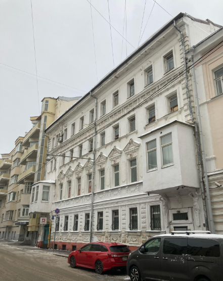 House With Pregnant Caryatids - 5