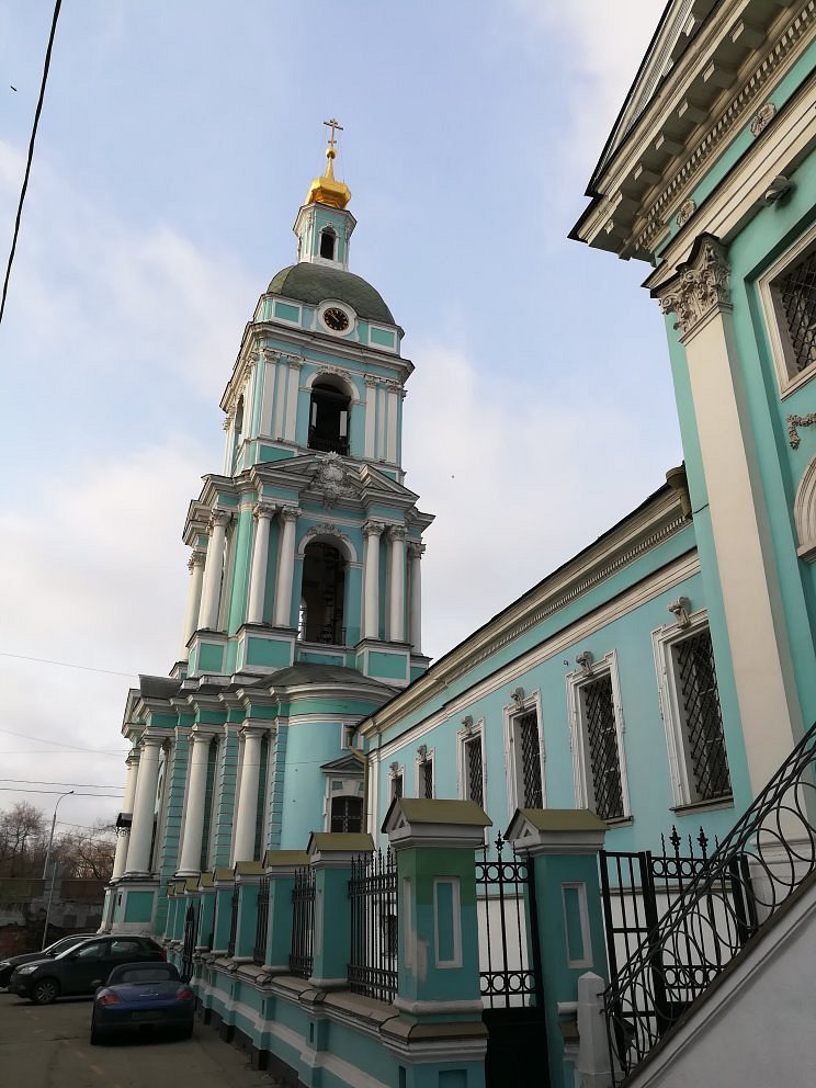 Храм Живоначальной Троицы в Серебряниках - 1
