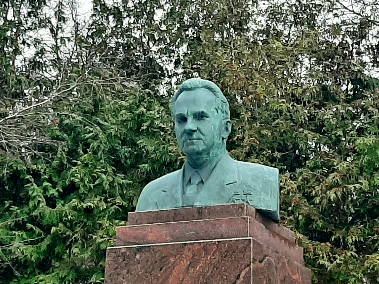 Памятник А.Н. Косыгину - 6