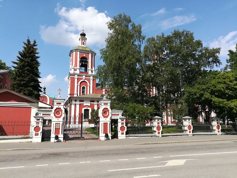 Храм Иконы Божией Матери Знамение в Переяславской Слободе с Крестильным Храмом Священномученика Александра Хотовицкого - 1