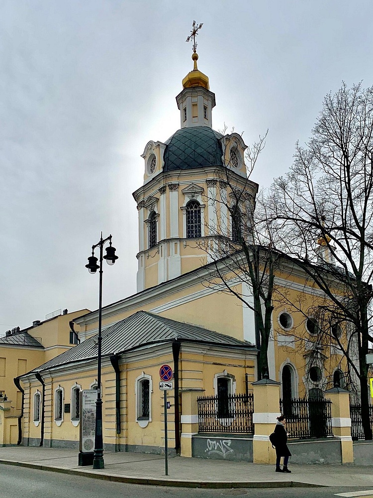 Церковь Николая Чудотворца на улице Рождественка - 1