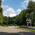 Памятник летчикам полка Нормандия-Неман - 3