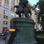 Памятник Мстиславу Ростроповичу - 3