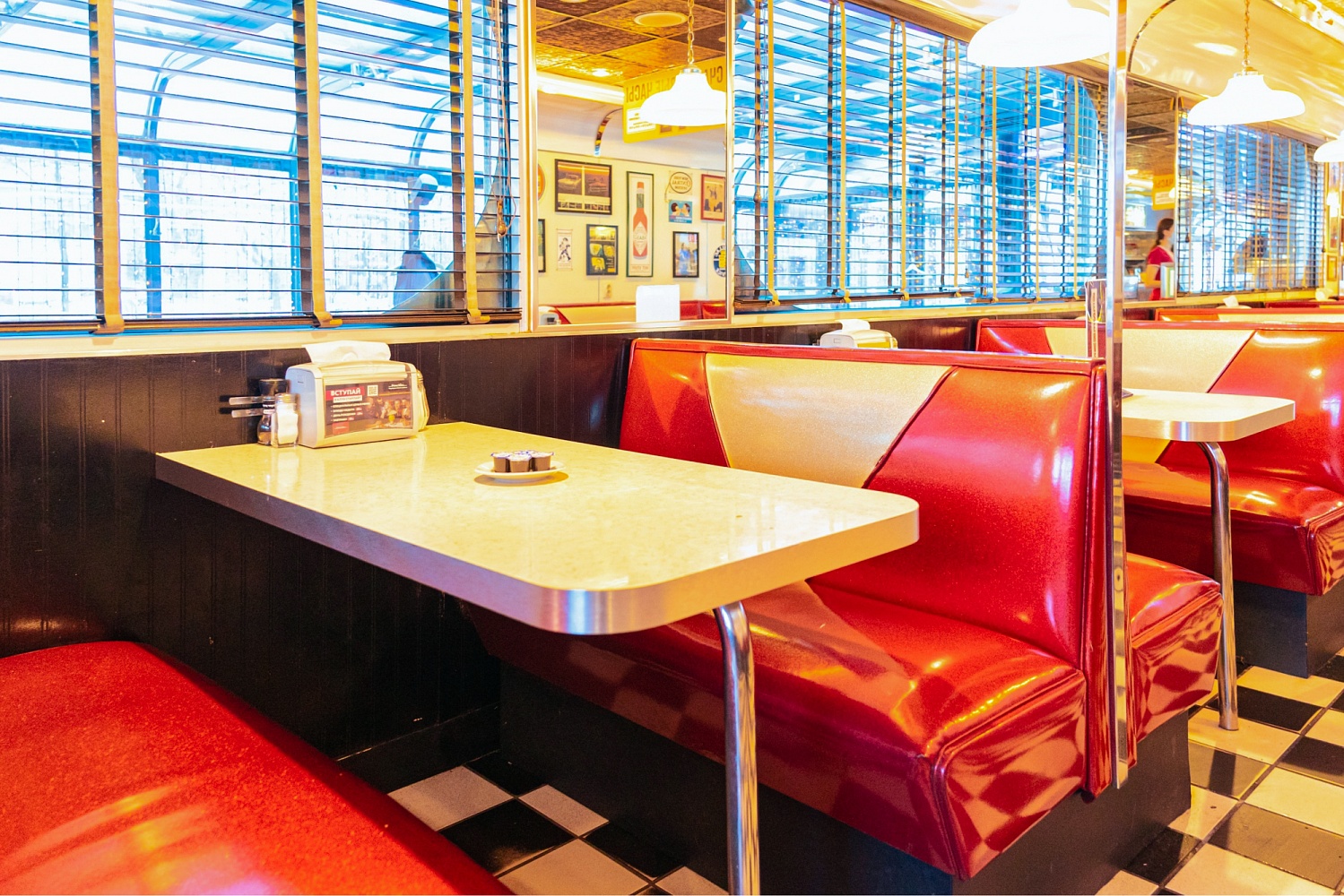 Starlite Diner - 4