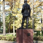 Памятник Н. И. Вавилову - 3