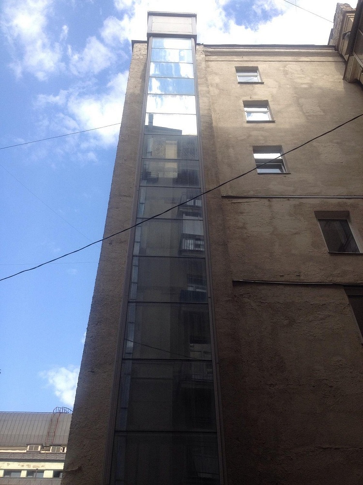 Камень под шахтой лифта - 5