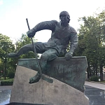 Памятник В.Б. Харламову - 9