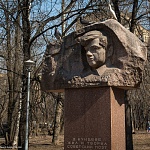 Памятник Эдуарду Багрицкому - 2