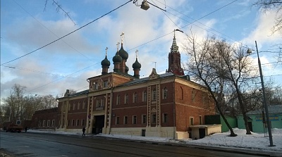 Надвратная церковь Воздвижения Креста Господня