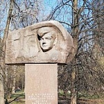 Памятник Эдуарду Багрицкому - 1