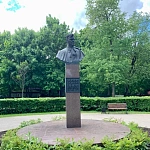 Памятник Е.В. Вучетичу - 1