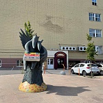 Памятник плавленому сырку «Дружба» - 1