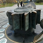 Солнечные Часы на Аллее Космонавтов - 2
