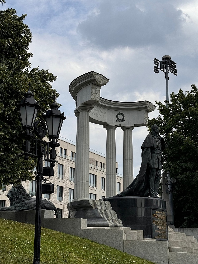 Памятник Александру II - 3