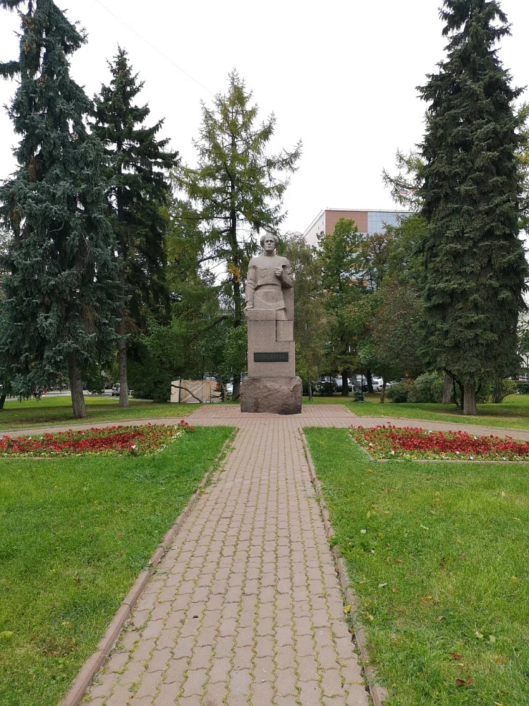 Памятник Куйбышеву В.В. - 5