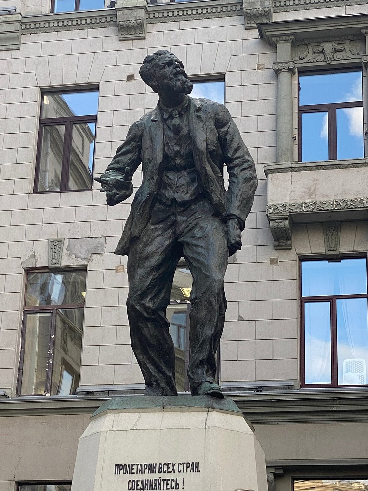 Памятник Воровскому В.В. - 1