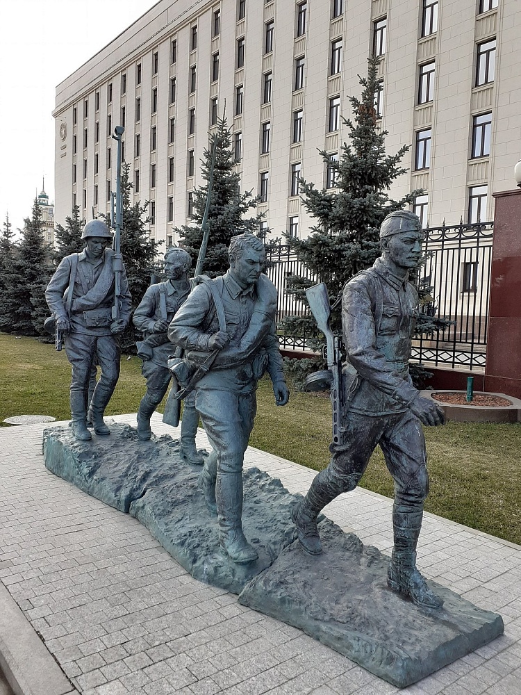 Памятник героям фильма "Они сражались за Родину" - 1