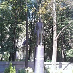 Памятник Муслиму Магомаеву - 1