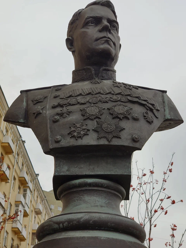 Памятный Бюст А.м. Василевскому - 7