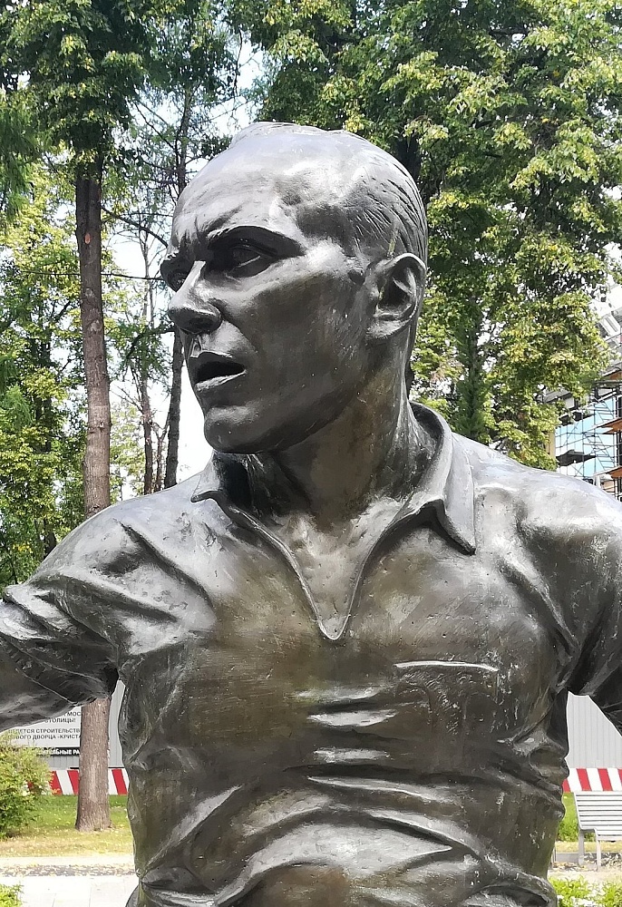 Памятник Стрельцову Э. А. в Лужниках - 4