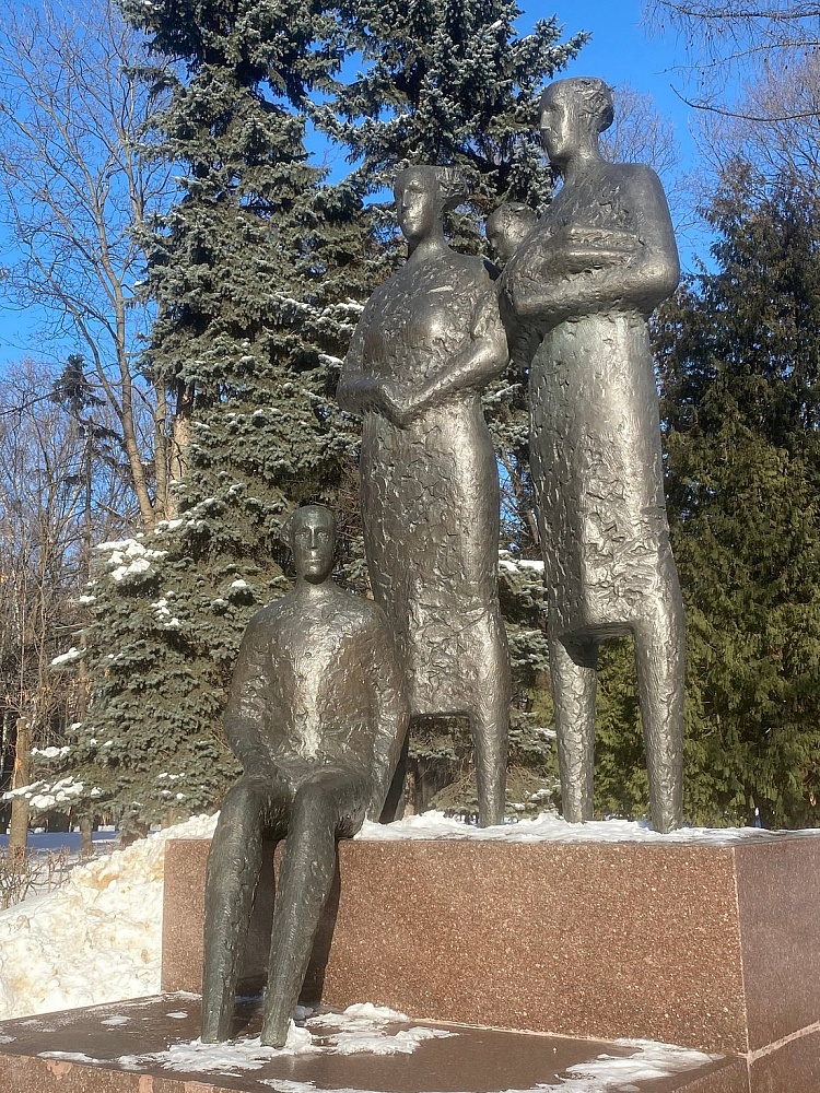 Памятник Дети мира - 3