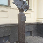Памятник-бюст К.А.Тону - 5