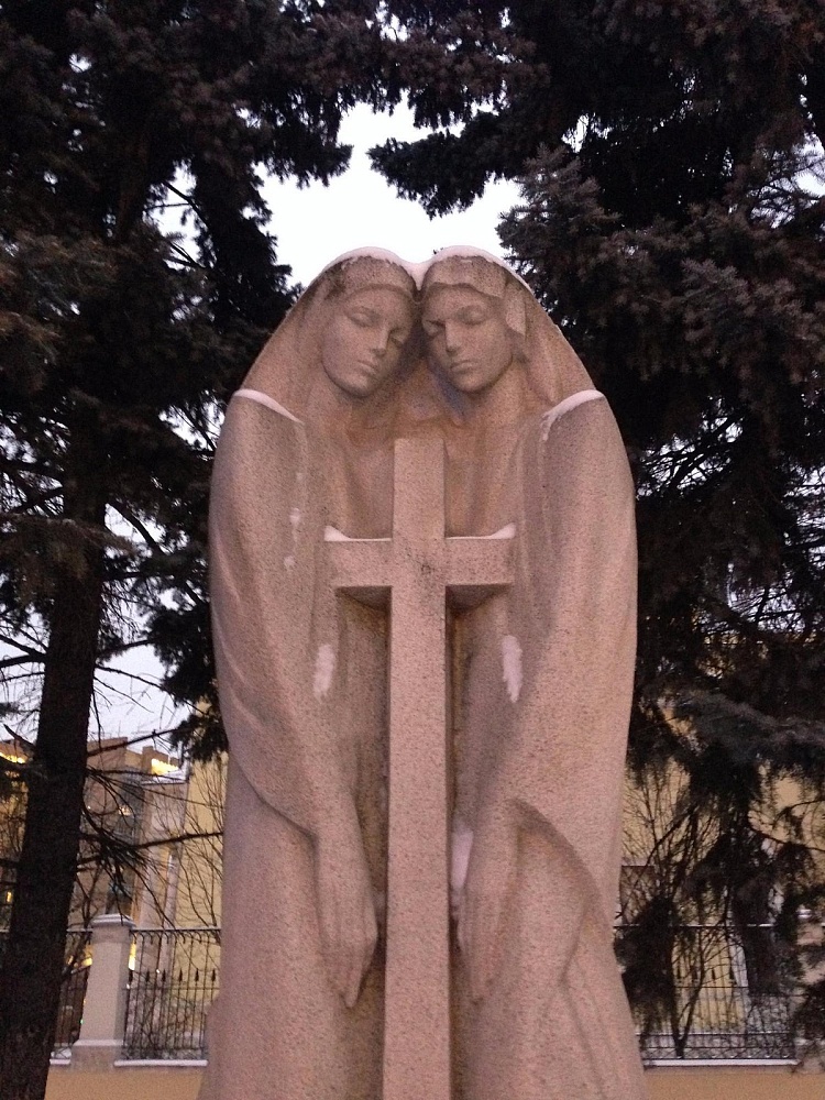 Памятник Благословенна в веках дружба народов России и Армении (&quot;Единый крест&quot;) - 7